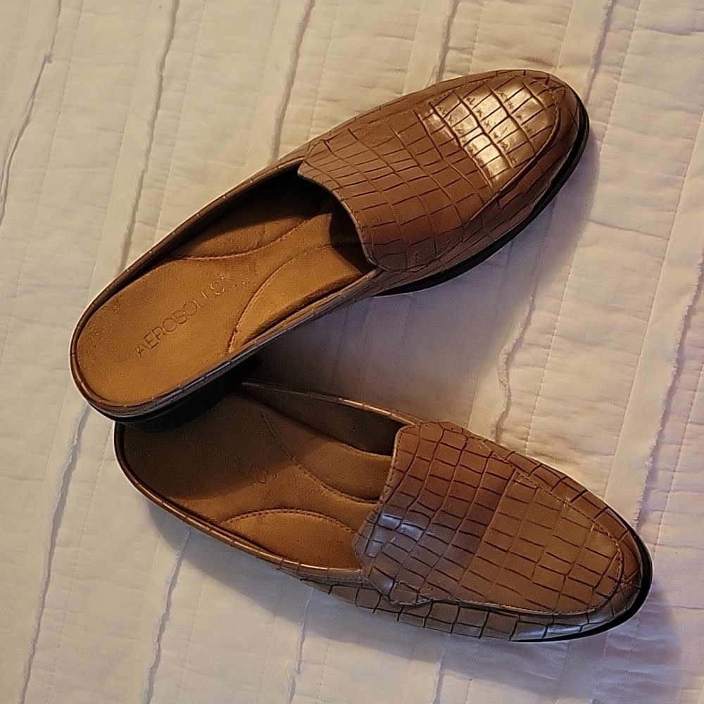 Aerosoles tan mules/ slides